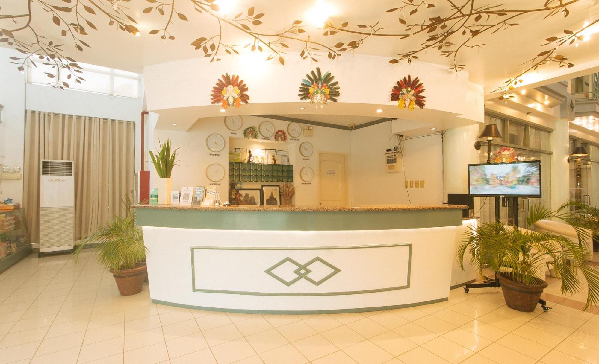Royal Am Rei Hotel Bacolod Exterior foto