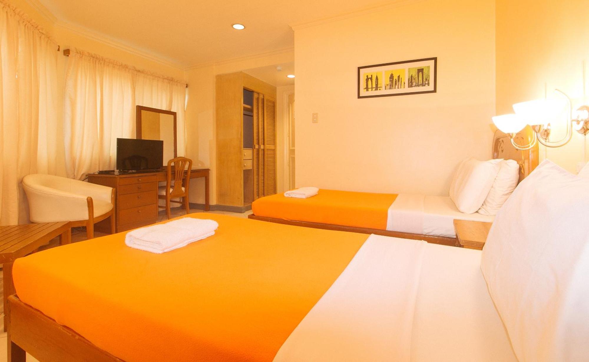 Royal Am Rei Hotel Bacolod Exterior foto